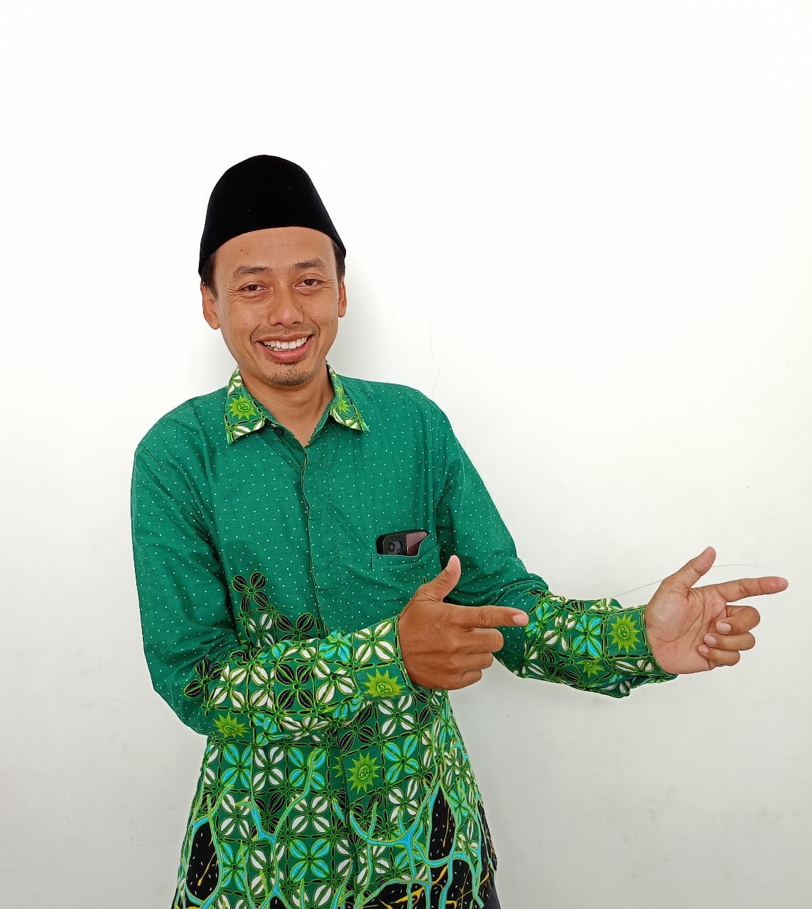 Syamsul Arifin, S.PdI